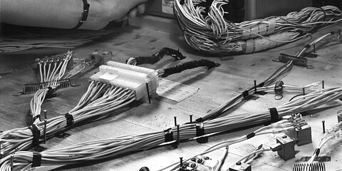Coroplast cable assembly