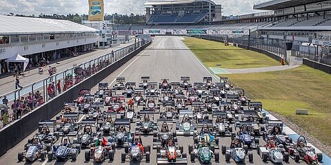 Start formation of the Formula Student race cars at the Hockheimring