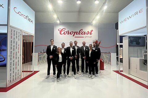 Achtköpfiges Messeteam der Coroplast Group auf der IZB 2024