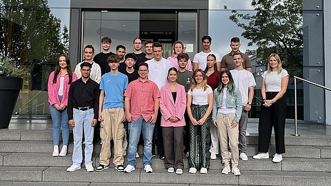 Unsere 20 neuen Azubis und dualen Studierenden und ihre Ausbildungsbeauftragte
