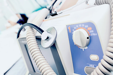 Medical device with tubes